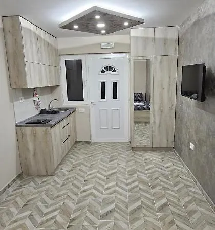 Ekonomic Apartmani Golubovci Exterior photo